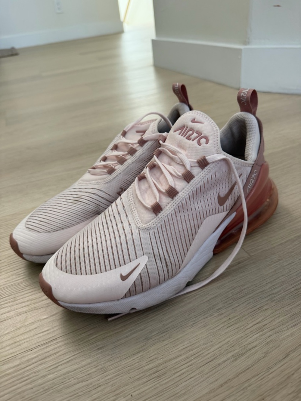 Nike Women’s Air Max 270 Sneakers - Blush Pink & White - Picture 9 of 10